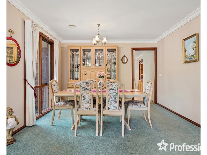 8 Whernside Court, Mooroolbark VIC 3138