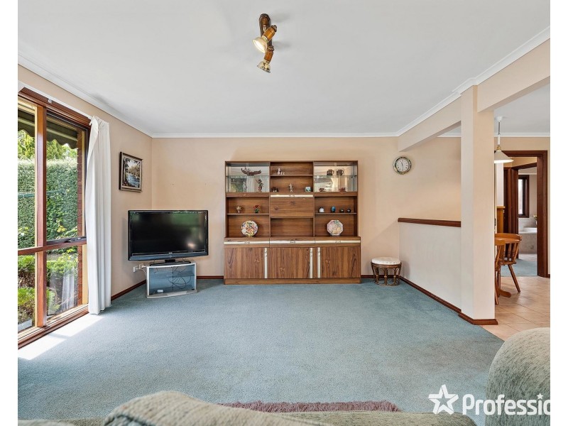 8 Whernside Court, Mooroolbark VIC 3138
