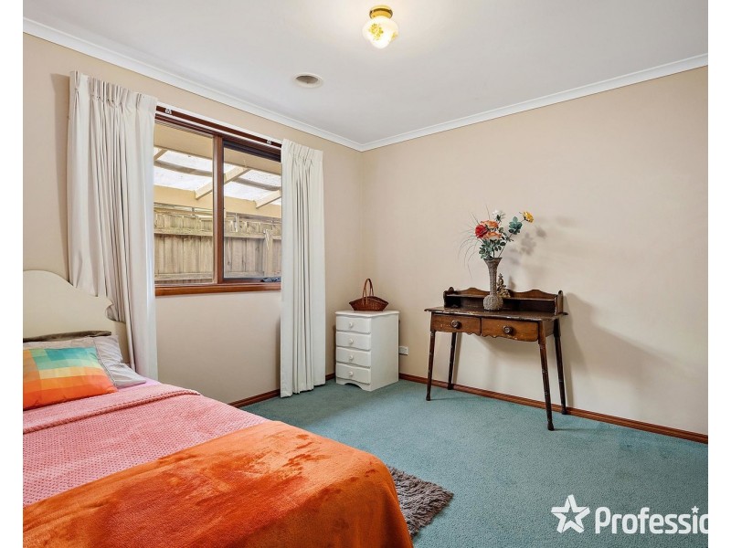 8 Whernside Court, Mooroolbark VIC 3138