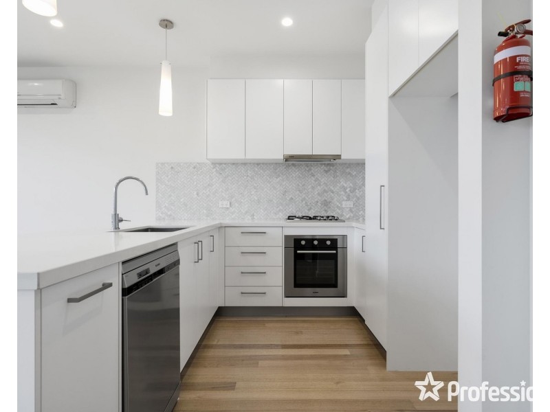 10 Anastasia Close, Mooroolbark VIC 3138