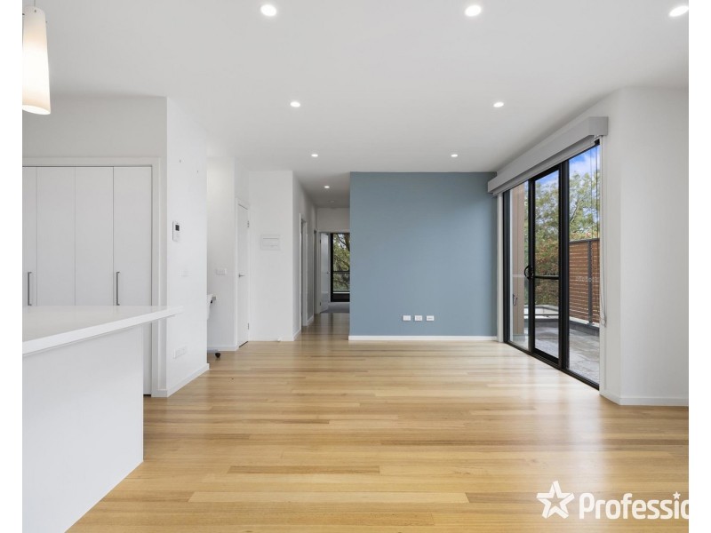 10 Anastasia Close, Mooroolbark VIC 3138