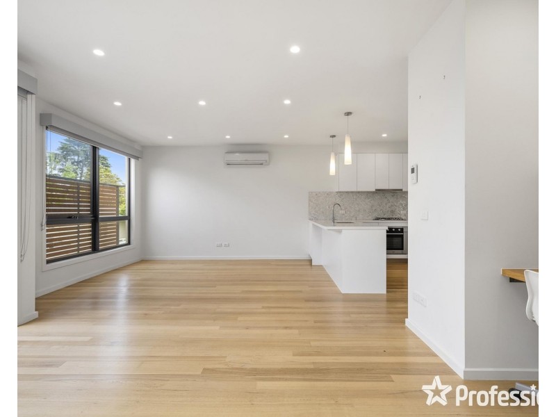 10 Anastasia Close, Mooroolbark VIC 3138