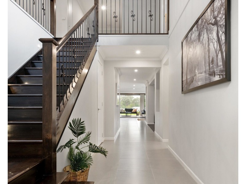 90 Stradbroke Road, Montrose VIC 3765