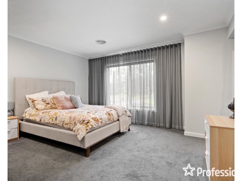 90 Stradbroke Road, Montrose VIC 3765