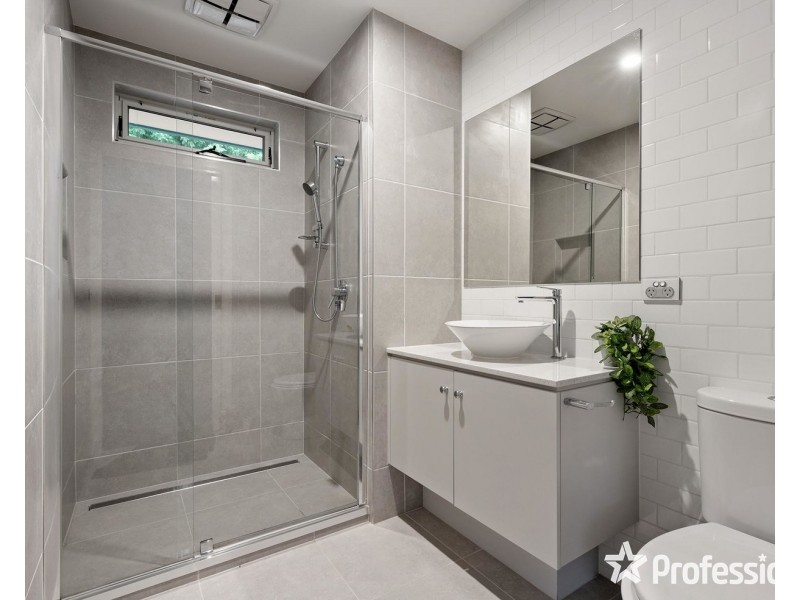 90 Stradbroke Road, Montrose VIC 3765