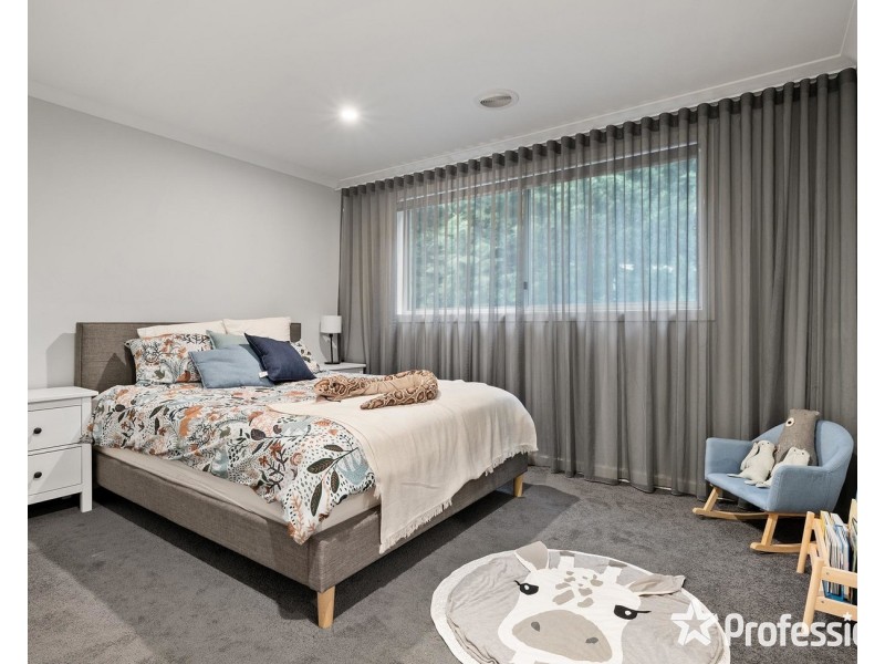 90 Stradbroke Road, Montrose VIC 3765