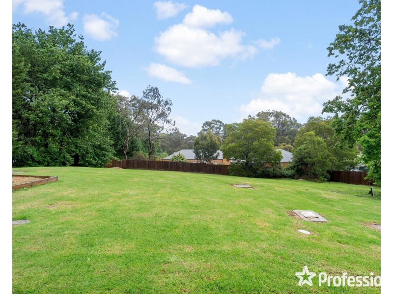 90 Stradbroke Road, Montrose VIC 3765