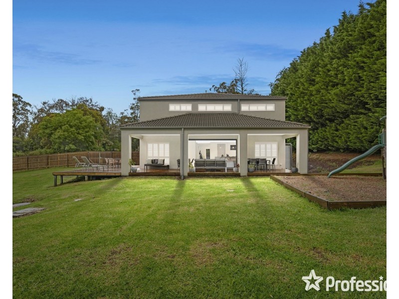 90 Stradbroke Road, Montrose VIC 3765