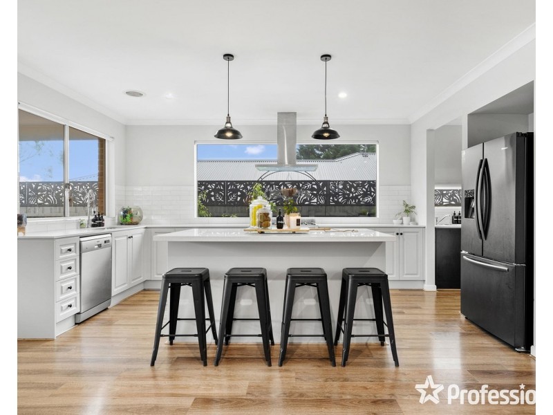 19 Pinnacle Rise, Lilydale VIC 3140