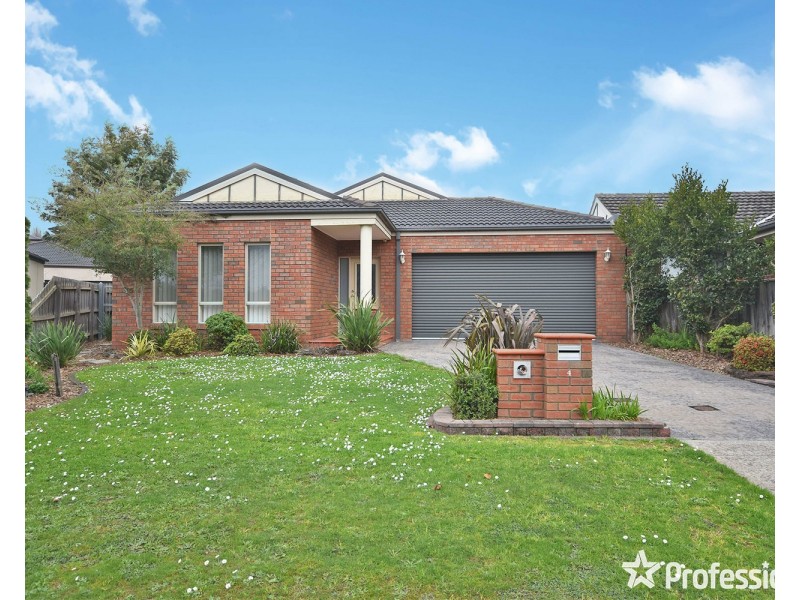 4 Saxon Drive, Mooroolbark VIC 3138