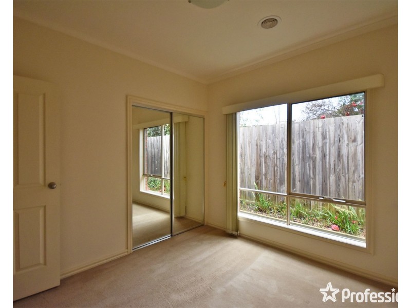 4 Saxon Drive, Mooroolbark VIC 3138