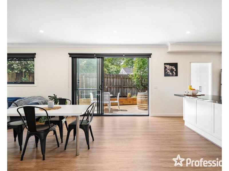 5a Greenville Street, Mooroolbark VIC 3138