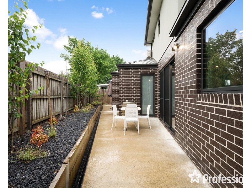 5a Greenville Street, Mooroolbark VIC 3138