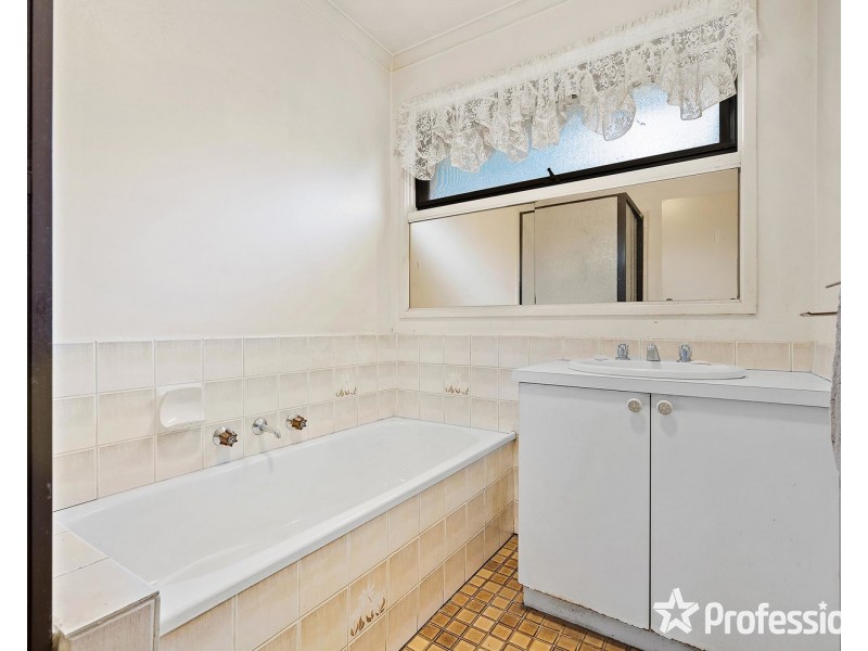 2/29-33 Elmhurst Road, Bayswater VIC 3153