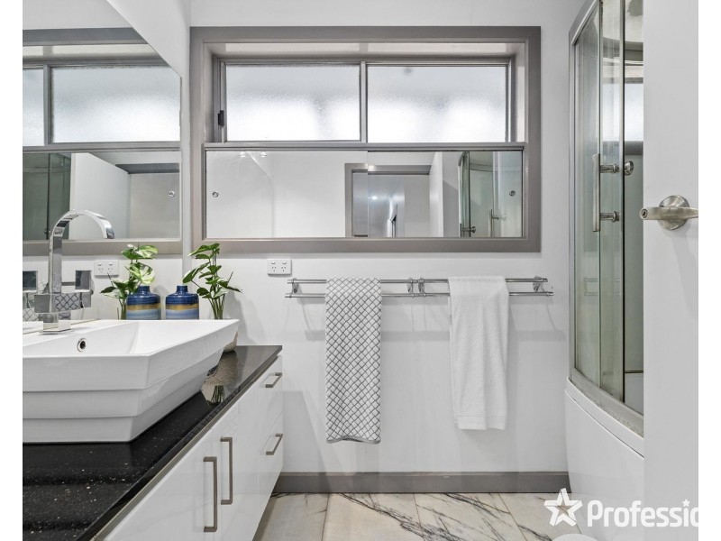 1/20 Birkenhead Drive, Kilsyth VIC 3137