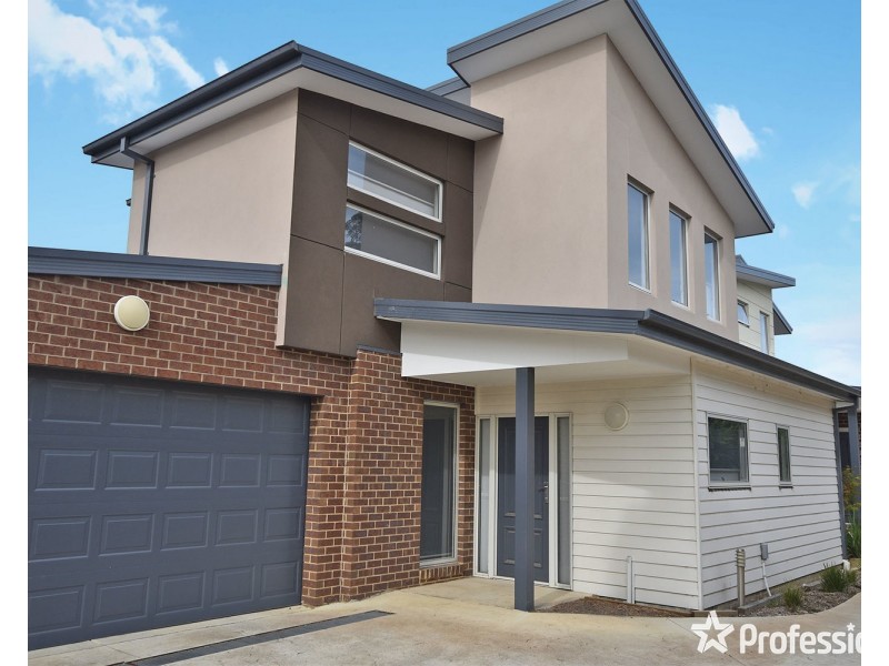 2 Diggers Walk, Lilydale VIC 3140