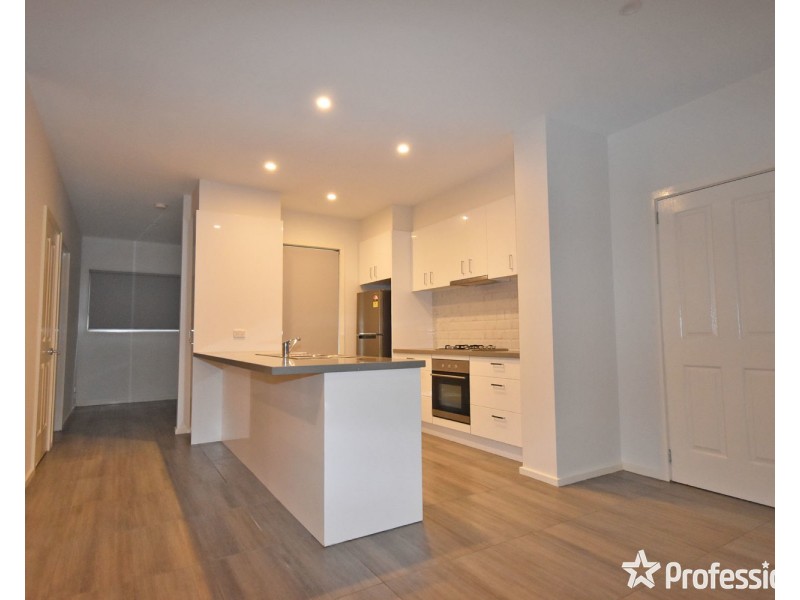 2 Diggers Walk, Lilydale VIC 3140