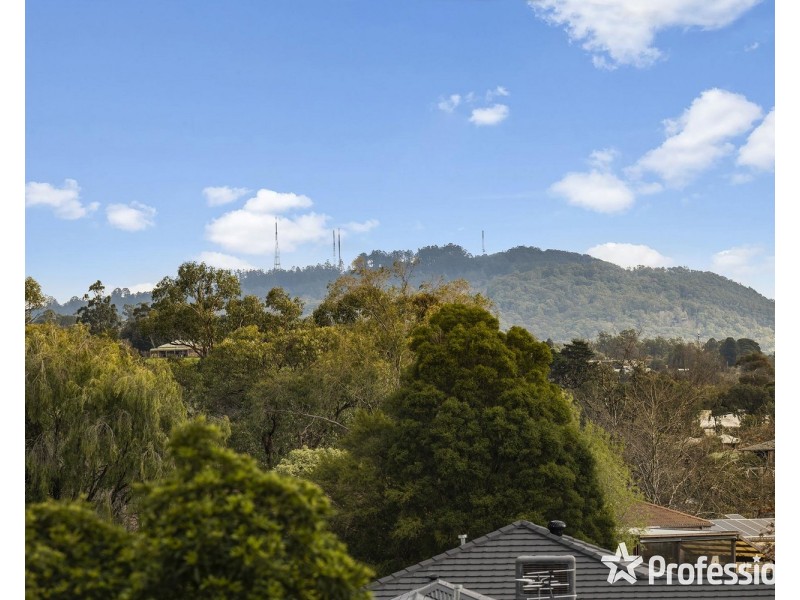 50 Railway Road, Seville VIC 3139