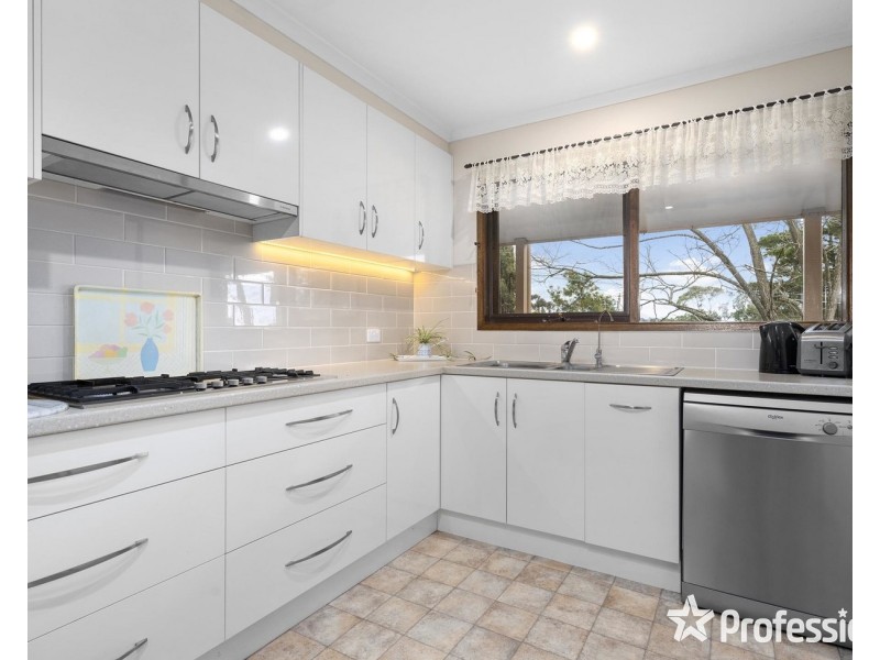 50 Railway Road, Seville VIC 3139