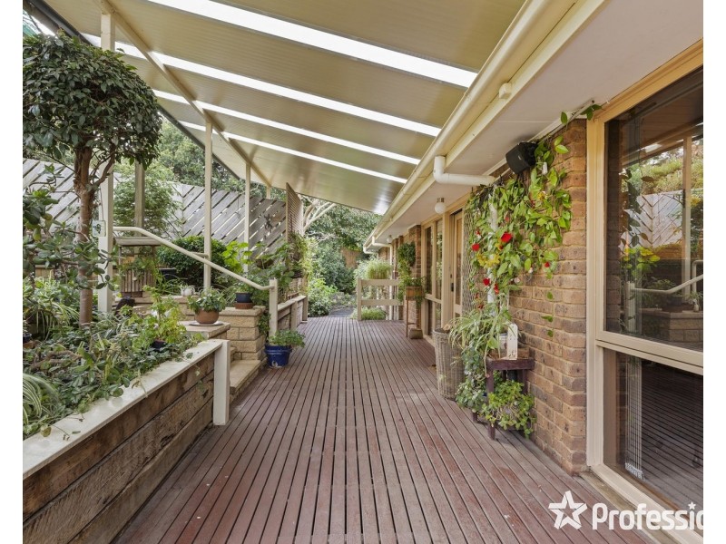 50 Railway Road, Seville VIC 3139