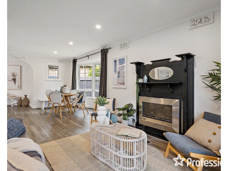 17 Lockhart Court, Kilsyth VIC 3137