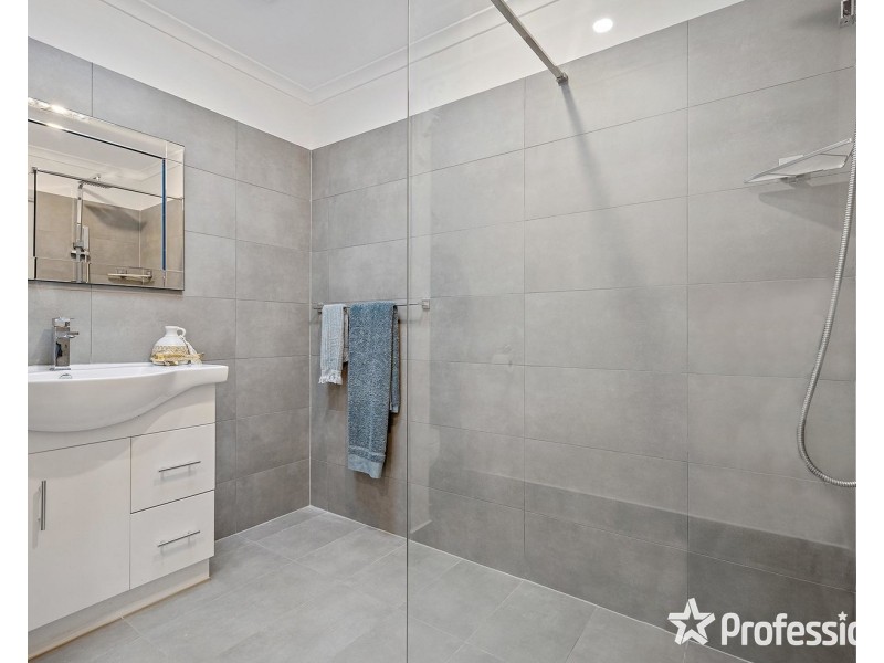 17 Lockhart Court, Kilsyth VIC 3137