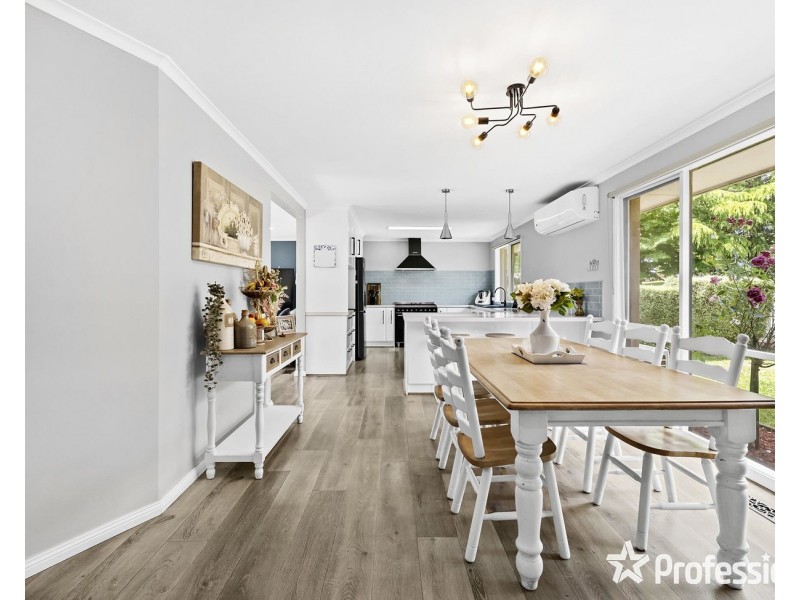 26 The Wridgeway, Mount Evelyn VIC 3796