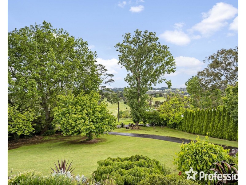 26 The Wridgeway, Mount Evelyn VIC 3796