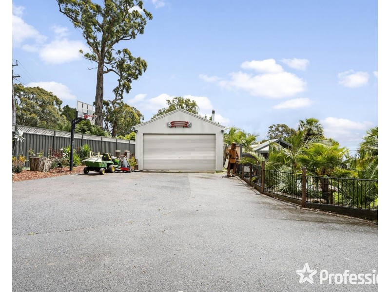 26 The Wridgeway, Mount Evelyn VIC 3796