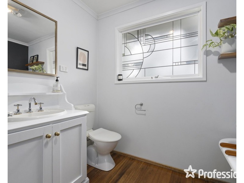 25 Coolabah Street, Mooroolbark VIC 3138
