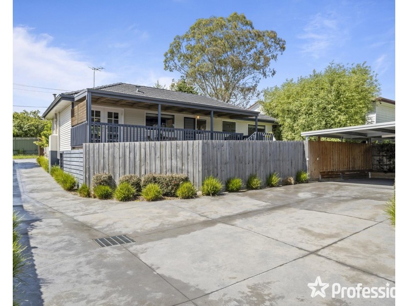 25 Coolabah Street, Mooroolbark VIC 3138