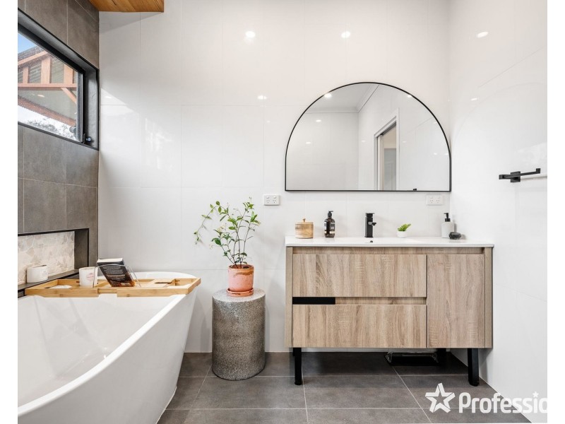 588 Warburton Highway, Seville VIC 3139