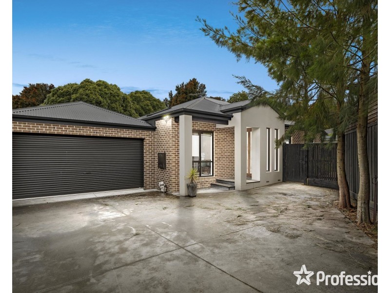 12a Dobell Place, Mooroolbark VIC 3138