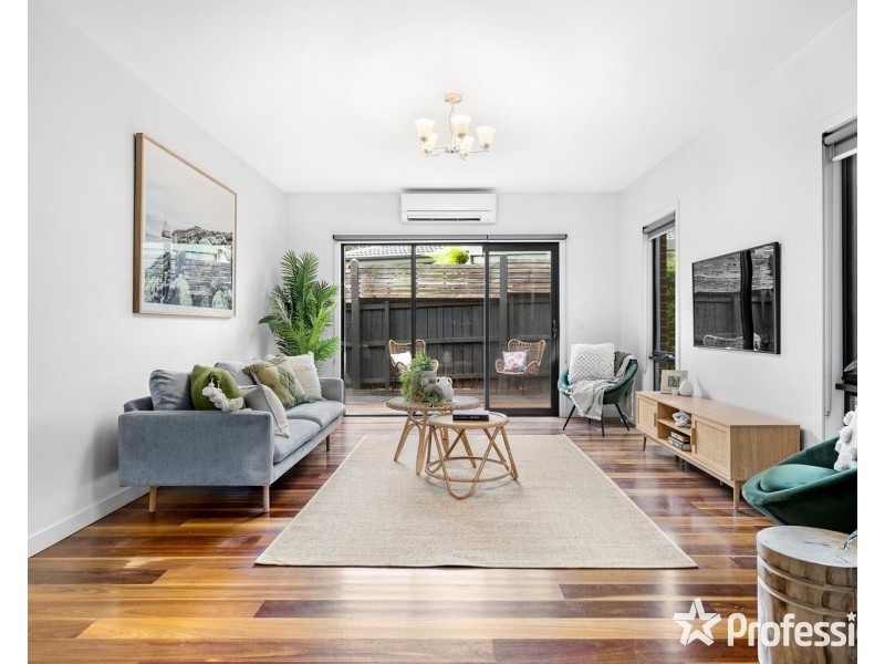 12a Dobell Place, Mooroolbark VIC 3138