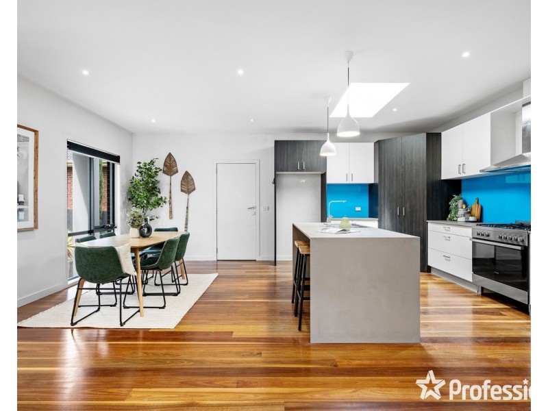 12a Dobell Place, Mooroolbark VIC 3138