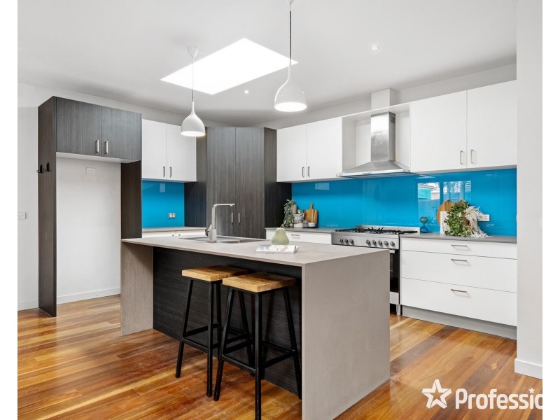 12a Dobell Place, Mooroolbark VIC 3138