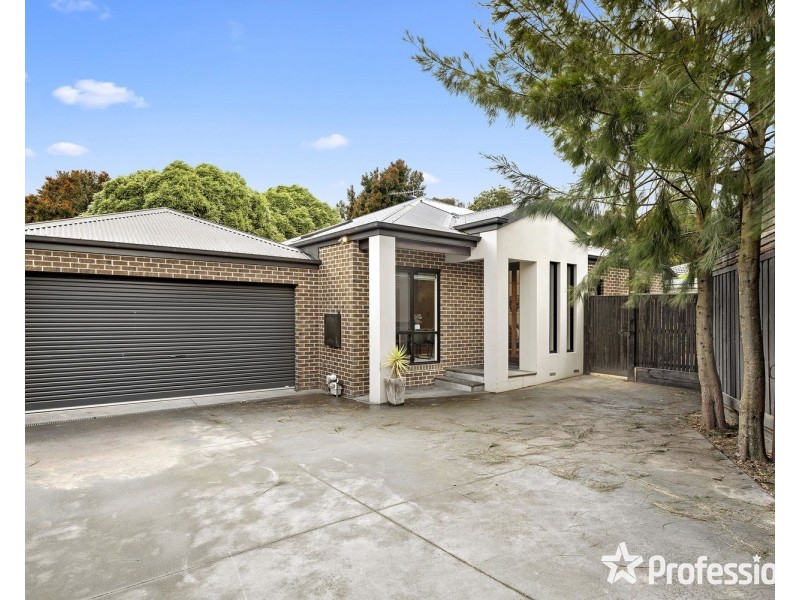 12a Dobell Place, Mooroolbark VIC 3138