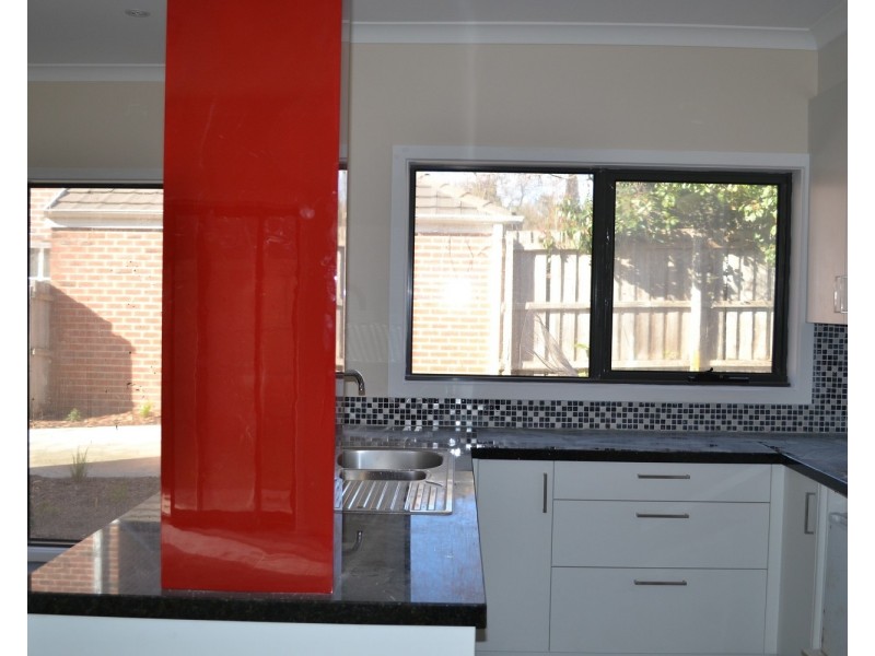 3/15 Ross Road, Croydon VIC 3136