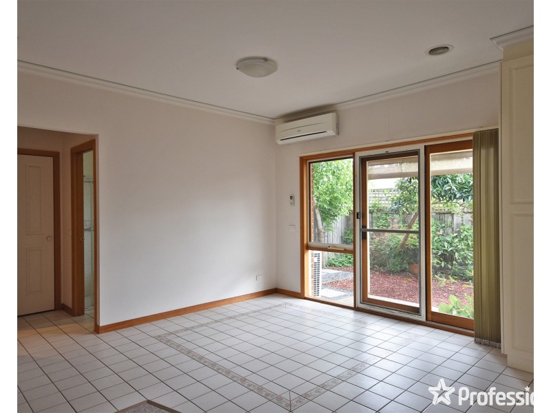 3/5 Charles Street, Mooroolbark VIC 3138