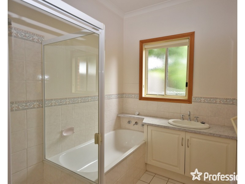 3/5 Charles Street, Mooroolbark VIC 3138