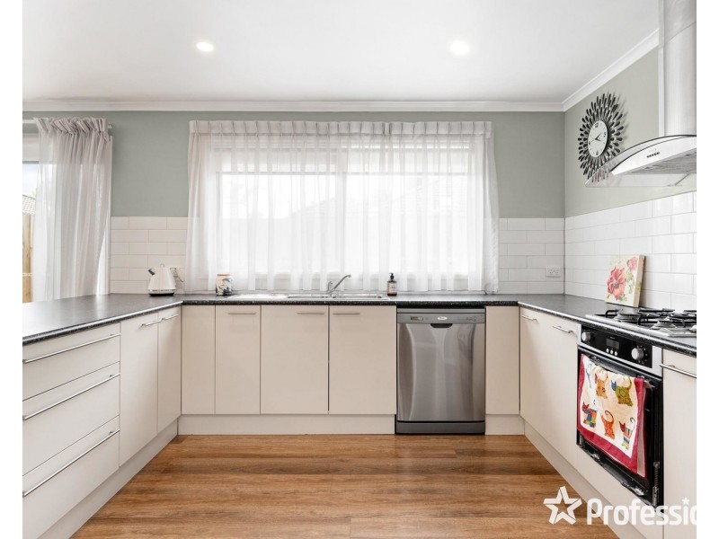 2/78 Liverpool Road, Kilsyth VIC 3137