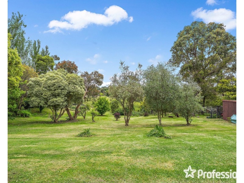 135 Jumping Creek Road, Wonga Park VIC 3115