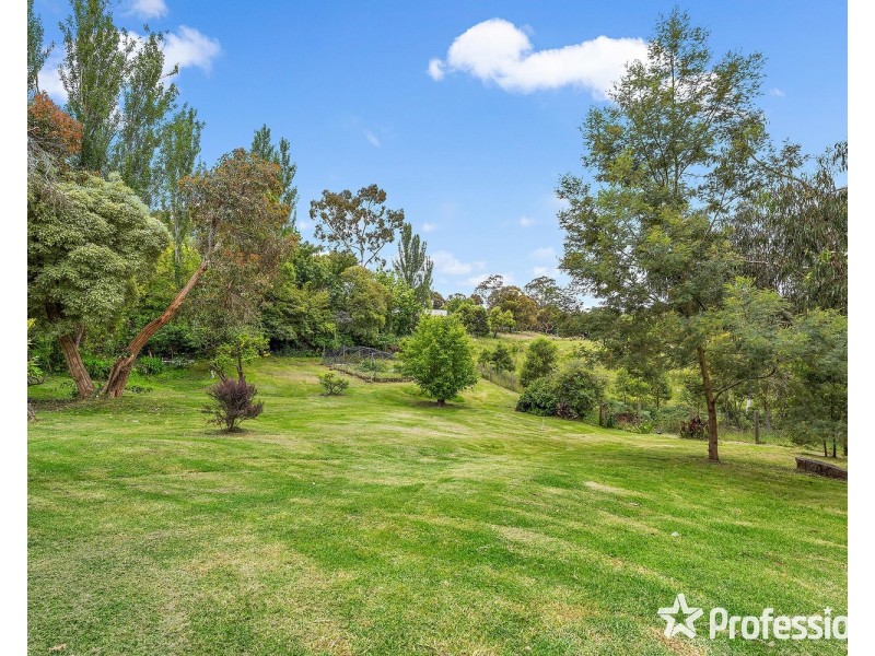 135 Jumping Creek Road, Wonga Park VIC 3115