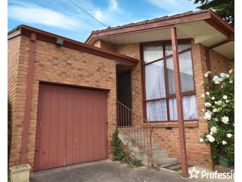 10 Anthony Drive, Chirnside Park VIC 3116