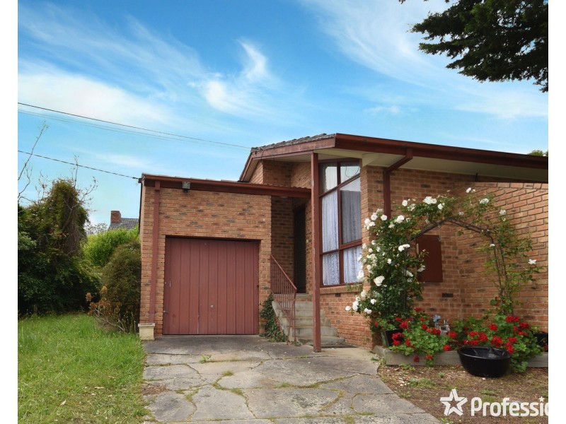 10 Anthony Drive, Chirnside Park VIC 3116