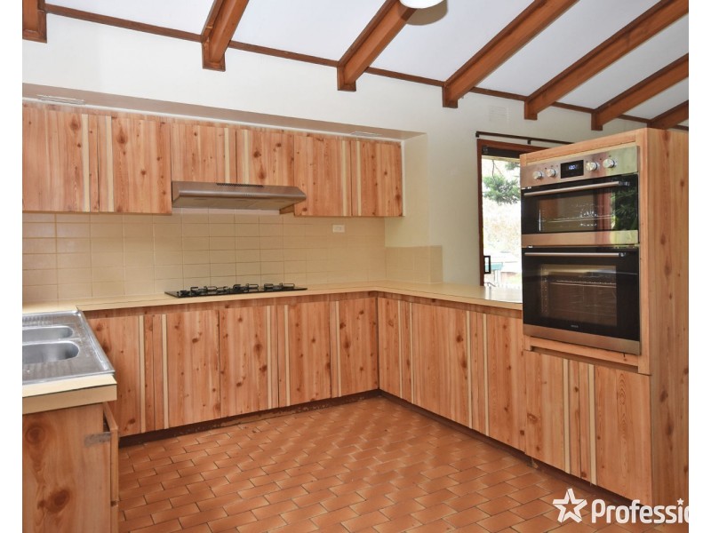 10 Anthony Drive, Chirnside Park VIC 3116