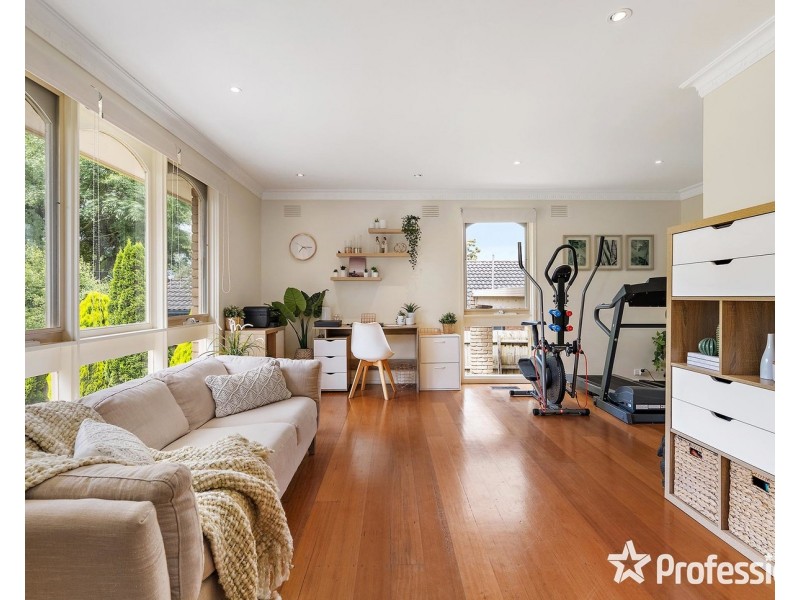 2 Coombah Court, Mooroolbark VIC 3138
