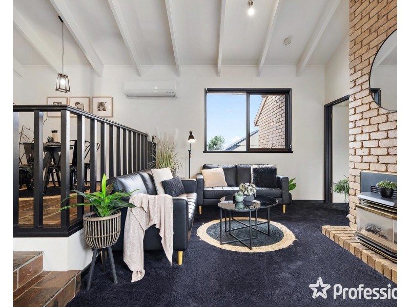 2 Coombah Court, Mooroolbark VIC 3138