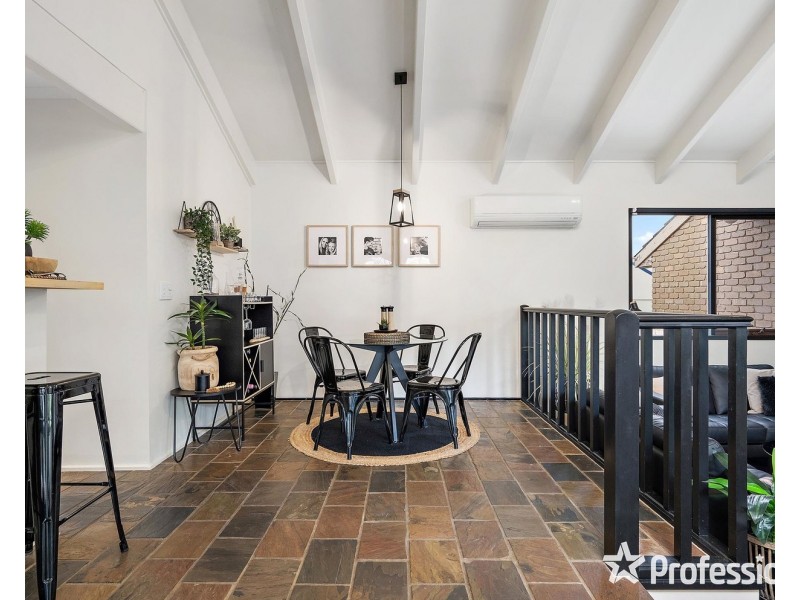 2 Coombah Court, Mooroolbark VIC 3138