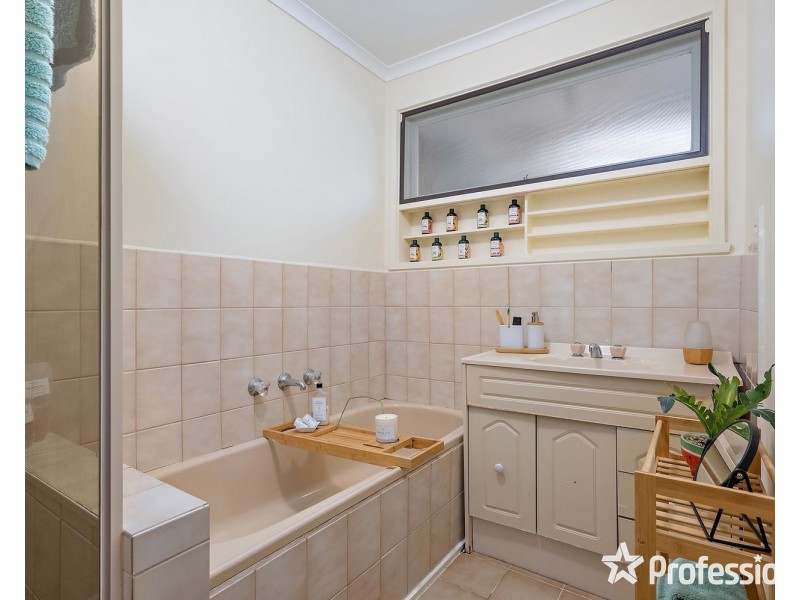 2 Coombah Court, Mooroolbark VIC 3138